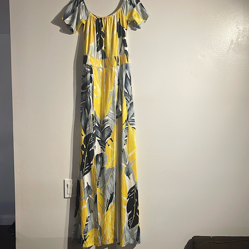 Maxi dress with shorts